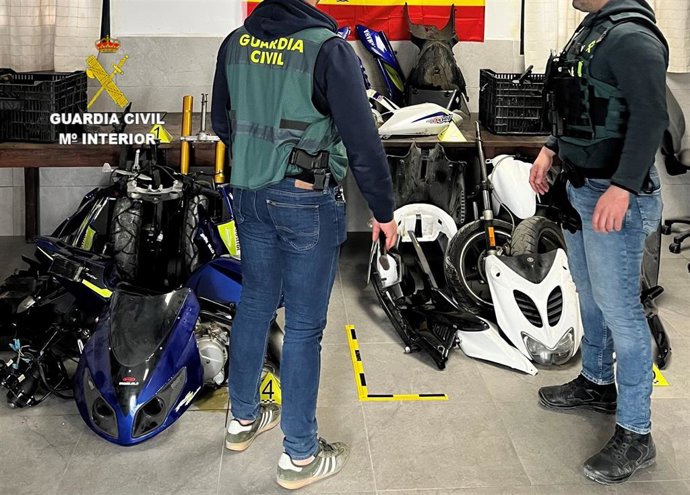 Detenidos tres menores por robar ciclomotores en aparcamientos de Burriana