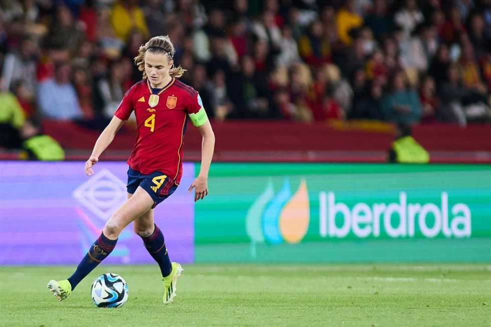 Archivo - Irene Paredes durante un partido de la selección española