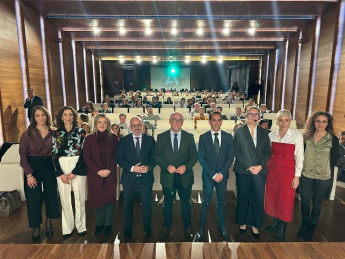 Inauguración de la jornada 'Retos y oportunidades de la nueva FP para las empresas de Jaén'.