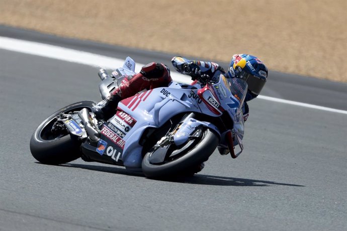 Archivo - Alex Marquez of Spain #73 and Gresini Racing MotoGP (Ducati) in action during the 2024 MotoGP Michelin Grand Prix de France on the Circuit Bugatti May 10, in Le Mans, France - Photo Jean Catuffe / DPPI