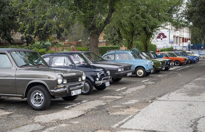 Archivo - Vehículos clásicos.