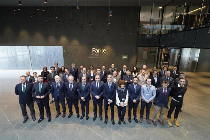 Encuentro de las Cámaras de Comercio y Valles de Hidrógeno del Arco Atlántico en Abanto-Zierbena, en Bizkaia