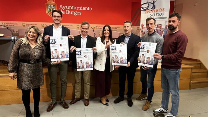 Concejala Mila del Campo; director grado Ciencias de la Actividad Física de la Universidad Isabel I,  Sergio Álvarez; concejal César Barriada, y organizadores de charlas, Enrique Pérez y Carlos Izquierdo y Alberto Navarro de la Fundación Caixa