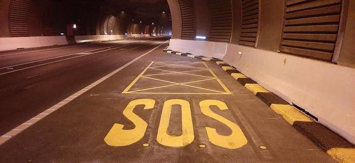Trabajos en el interior del túnel de Belate.