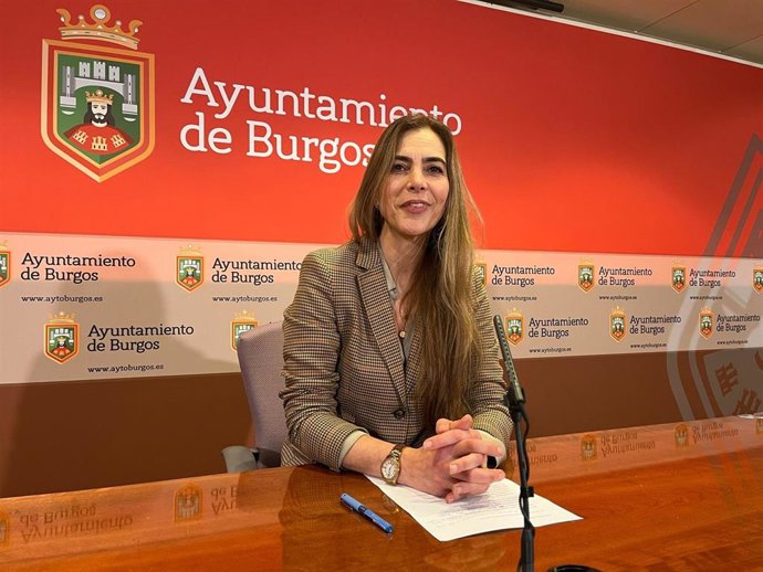 La concejala de Festejos del Ayuntamiento de Burgos, Carolina Álvarez, en la rueda de prensa de este miércoles.