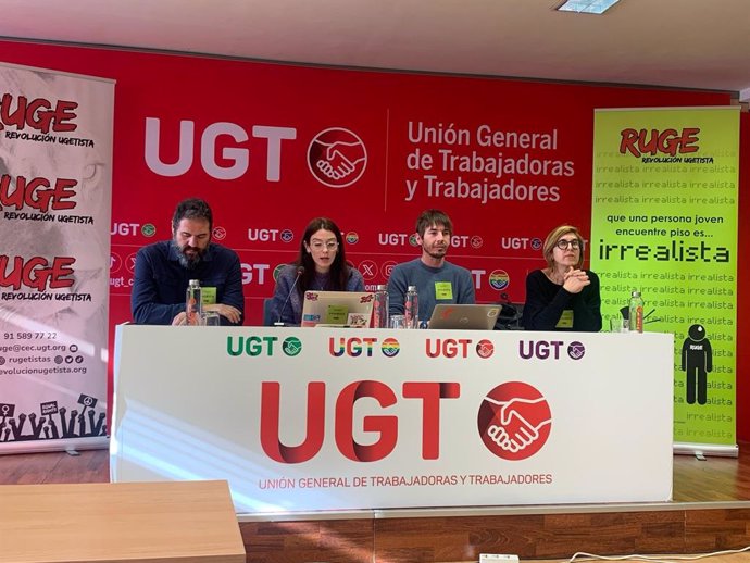 Lola Navarro, Vicesecretaria General de UGT,  Eduardo Magaldi Portavoz Confederal de RUGE, Belén Guirao Responsable de Internacional y asociacionismo de RUGE UGT, y Rubén Ranz Responsable de Vivienda