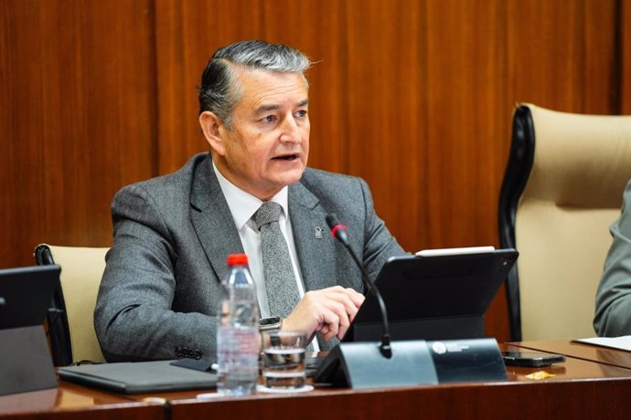 El consejero de la Presidencia, Interior, Diálogo Social y Simplificación Administrativa, Antonio Sanz, este miércoles