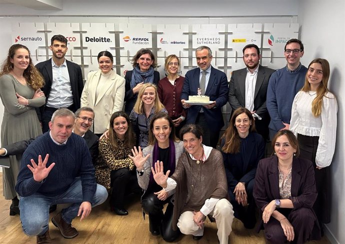 Sernauto presenta su plan de acción 2025 con el fin de impulsar el conocimiento y la conexión sectorial.