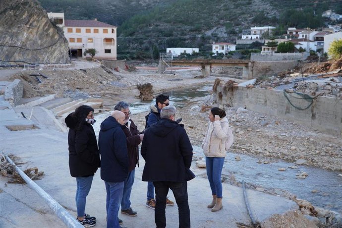 El presidente de la Confederación Hidrográfica del Júcar (CHJ), Miguel Polo, en una visita a Sot de Chera