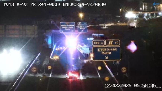 Corte de tráfico en la A-92 tras un accidente a primera hora de la mañana de este miércoles