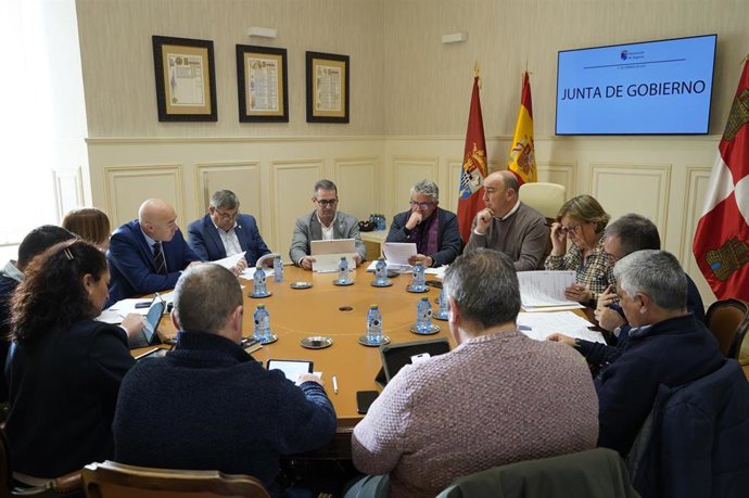 Un momento de la Junta de Gobierno de la Diputación de Segovia.