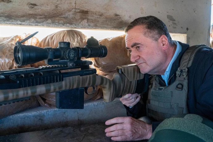 El ministro de Defensa israelí, Isral Katz, durante una visita al sur de Líbano