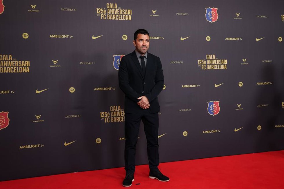 Archivo - El director del área de fútbol del FC Barcelona, Deco, en un acto del club blaugrana