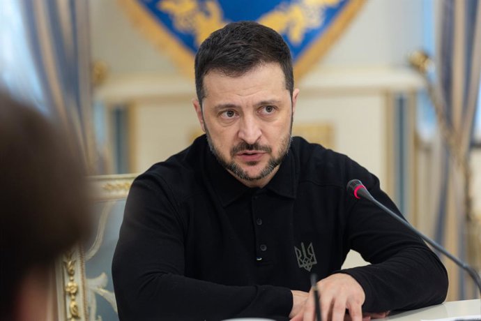 5 de fevereiro de 2025, Kiev, Ucrânia: O presidente ucraniano, Volodymyr Zelenskyy, faz comentários durante uma reunião cara a cara com o secretário de Relações Exteriores do Reino Unido, David Lammy, no Palácio Mariinsky, em 5 de fevereiro de 2025, em Ki
