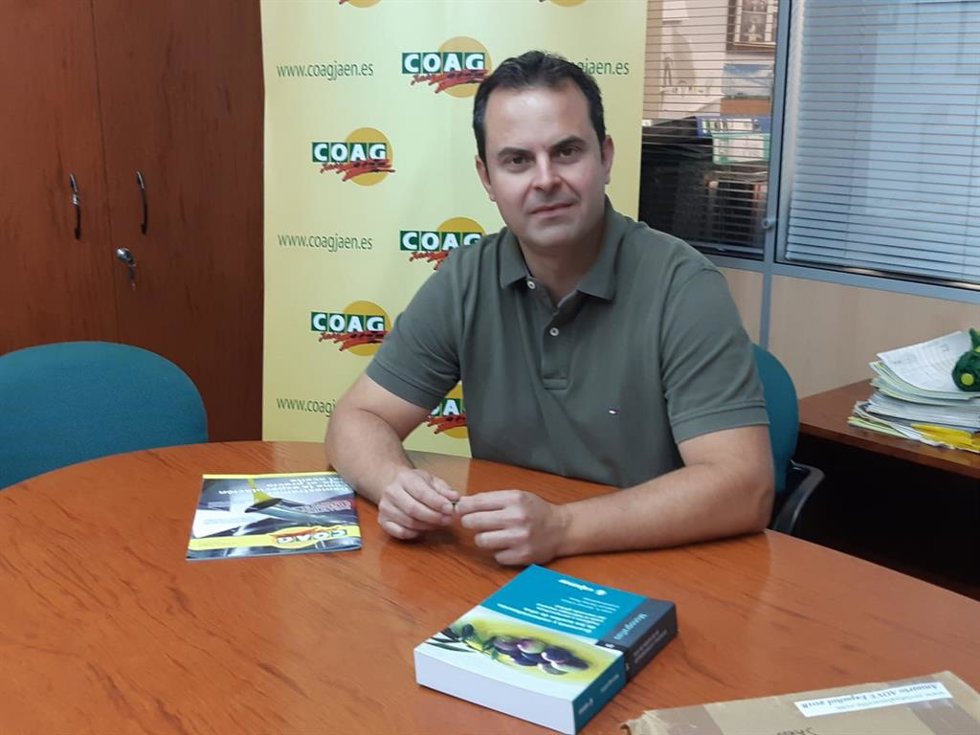 Archivo - El secretario general de COAG Jaén y responsable de Olivar de COAG Andalucía, Juan Luis Ávila.