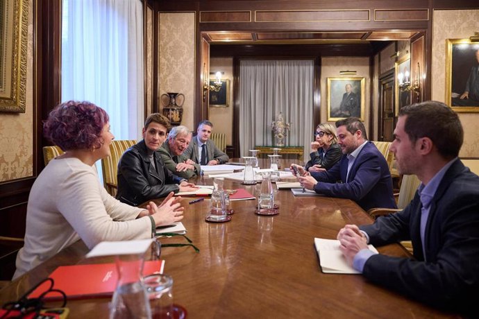 Momento de la reunión en el Palacio de Navarra sobre el proyecto de Sementales