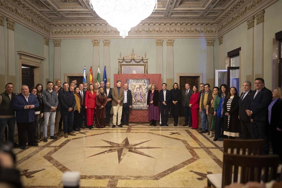 Presentación del cartel del Rosario Rociero Jubilar que se celebrará en la capital el próximo sábado.