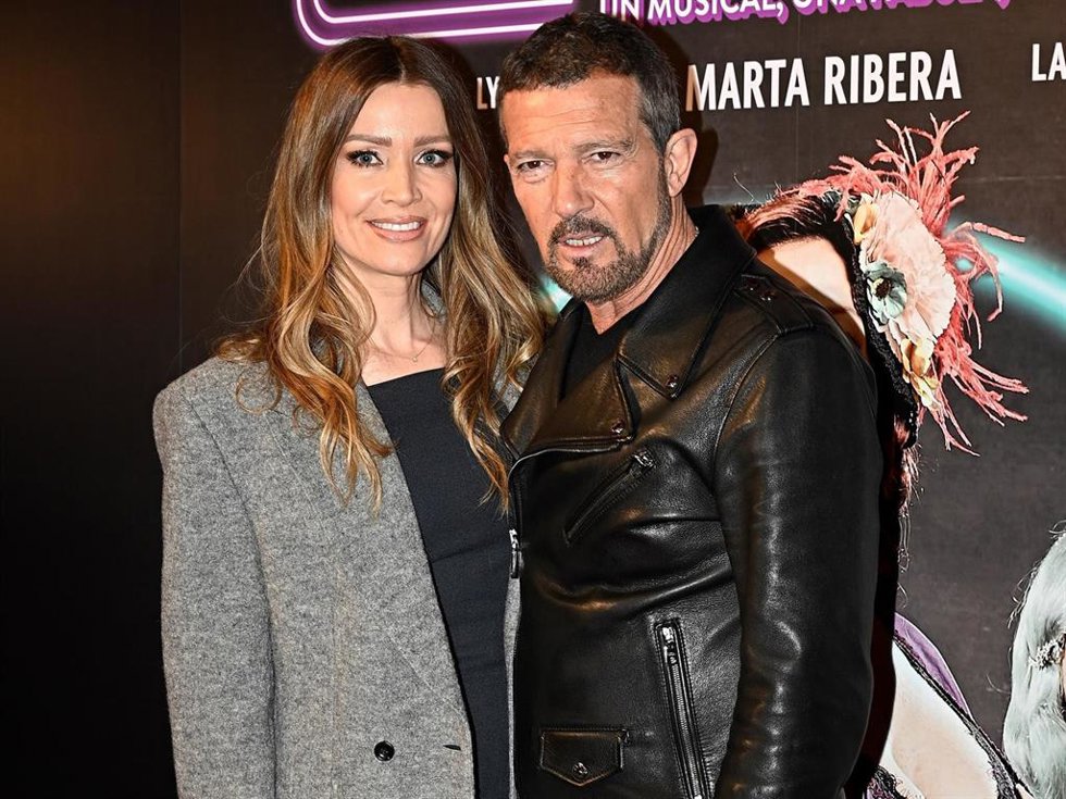 Antonio Banderas y Nicole Kimpel durante el estreno del nuevo musical Gypsy en el Teatro Apolo