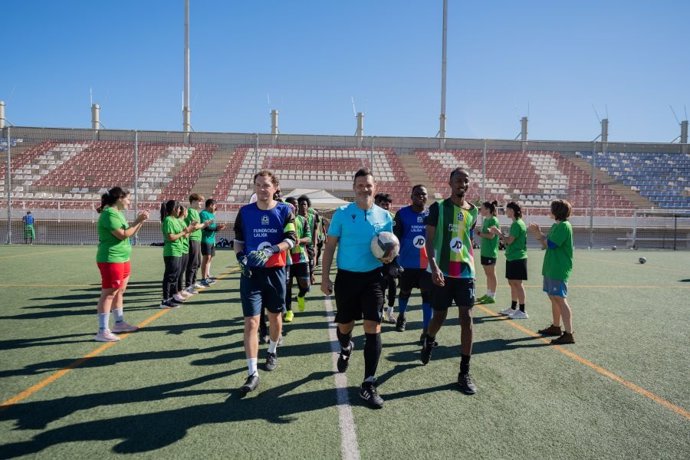 III encuentro con las plantillas del CEAR CF de Alicante y Valencia, con equipos conformados por personas refugiadas y que participan en diferentes competiciones locales.