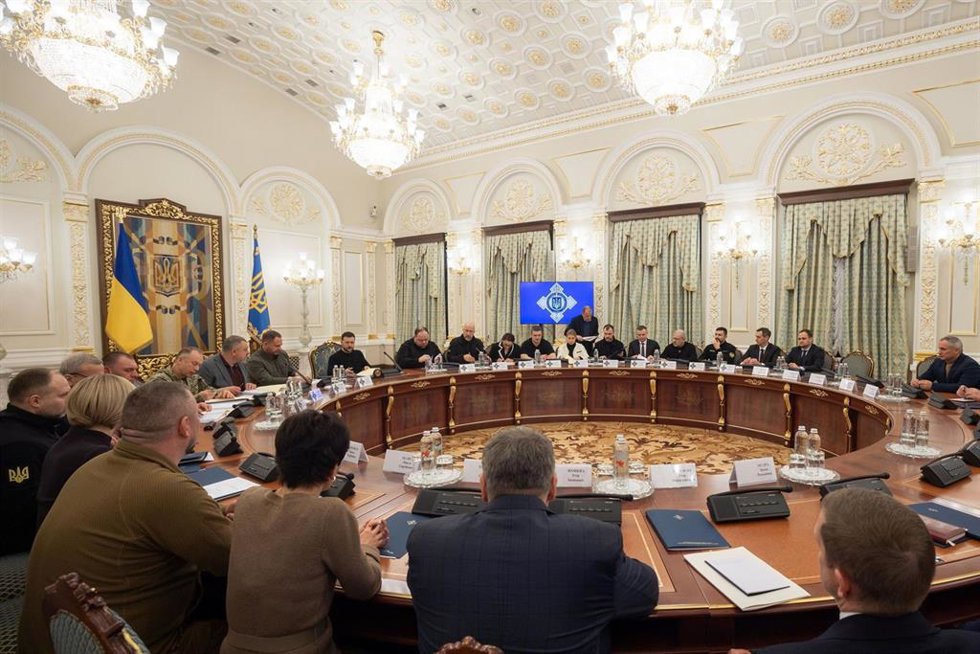 Reunión del Consejo de Seguridad y Defensa de Ucrania encabezada por el presidente Volodimir Zelenski