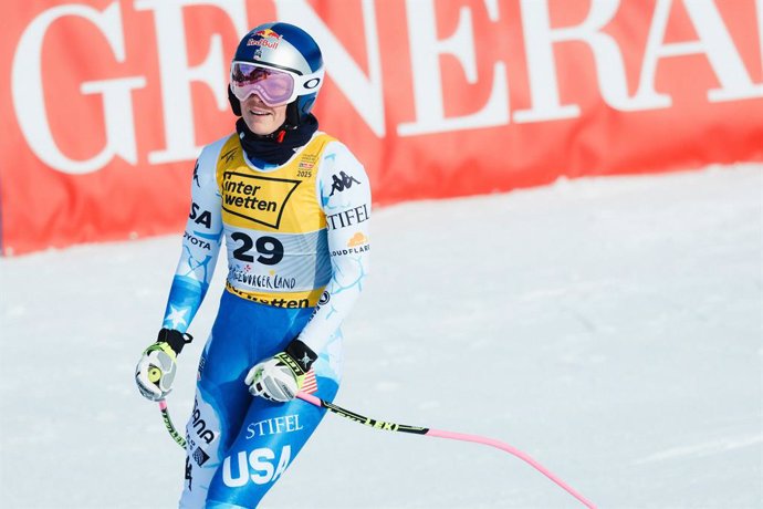 07 February 2025, Austria, Saalbach: US' Lindsey Vonn reacts in the finish area during the third women's downhill training at the Alpine Ski World Championships in Saalbach. Photo: Jens Büttner/dpa