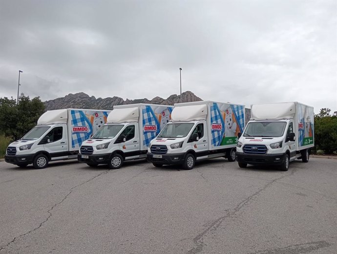 Archivo - Furgonetas Ford E-Transit de Grupo Bimbo