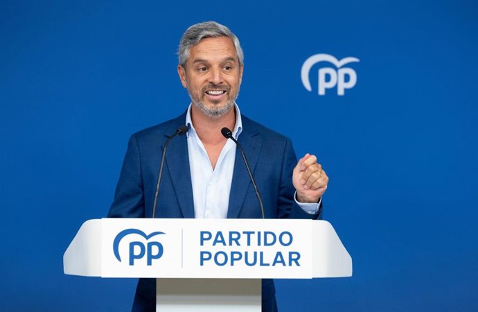 Archivo - El vicesecretario de Economía del PP, Juan Bravo, durante una rueda de prensa tras la reunión del Comité de Dirección, a 2 de septiembre de 2024, en Madrid. 