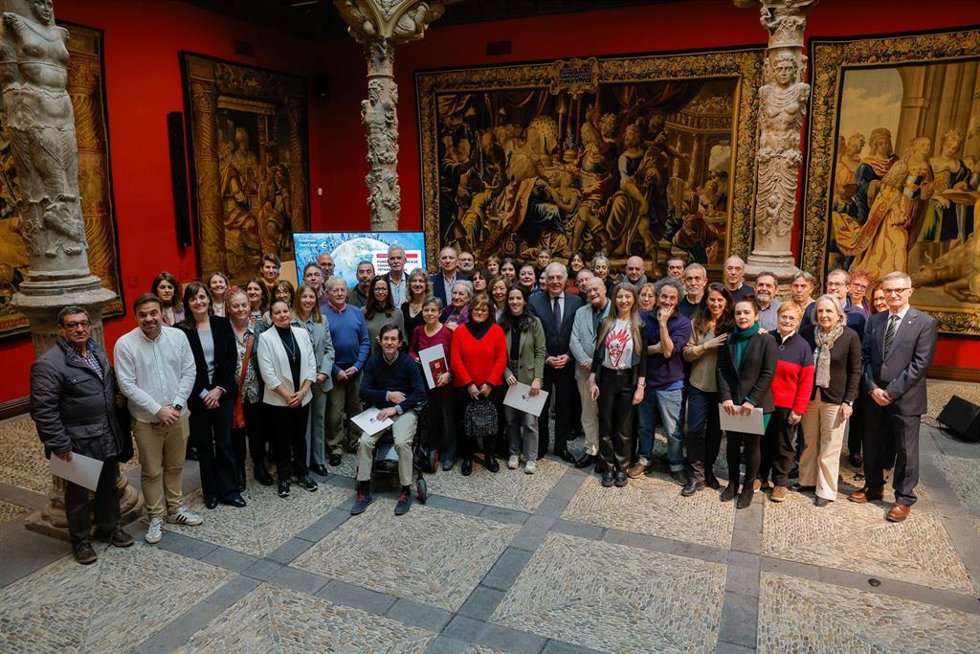 Entrega de convenios de cooperación internacional de Fundación Ibercaja.
