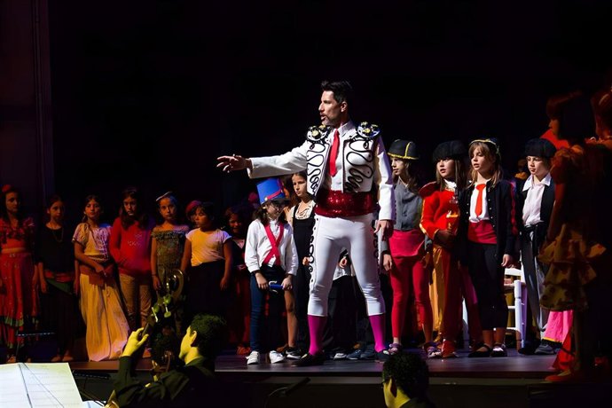 Un momento de la representación de la función familiar 'Carmen Kids'.