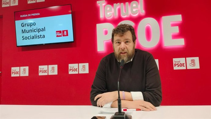 El portavoz del PSOE en el Ayuntamiento de Teruel, José Guillén.