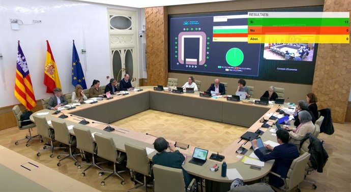 Momento de la celebración de la Comisión de Economía en el Parlament.