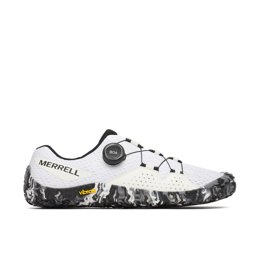 Archivo - Merrell presenta las zapatillas minimalistas Vapor Glove 6 Boa.