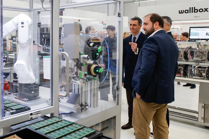 El presidente Pedro Sánchez en las instalaciones de Wallbox en Barcelona.