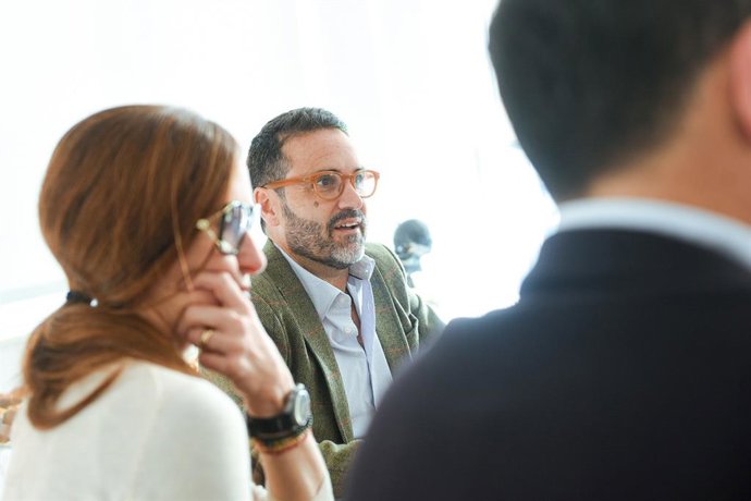 El concejal delegado de Turismo del Ayuntamiento de Málaga, Jacobo Florido,  preside la sesión correspondiente al mes de febrero del Foro de Turismo de la ciudad de Málaga