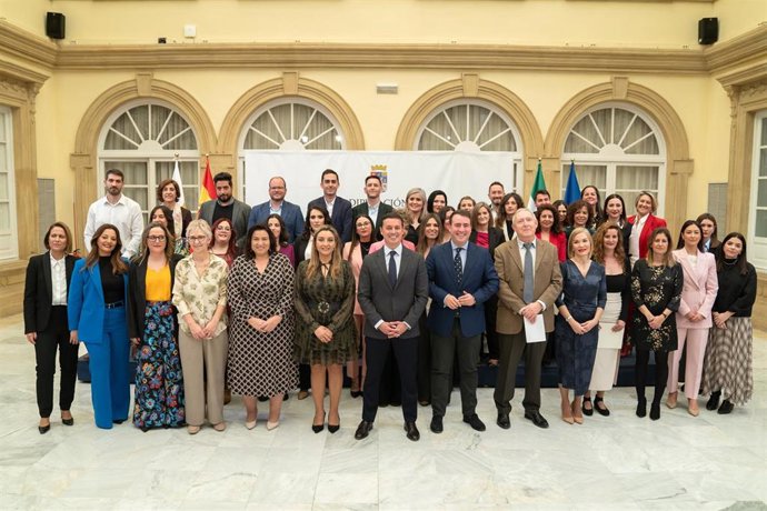 Acto de toma de posesión de los 38 empleados públicos de la Diputación de Almería.