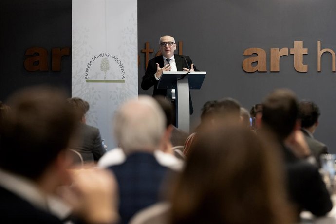 El ministro Ramon Lladós durante su intervención