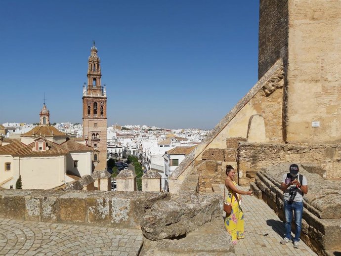 Turistas en Carmona