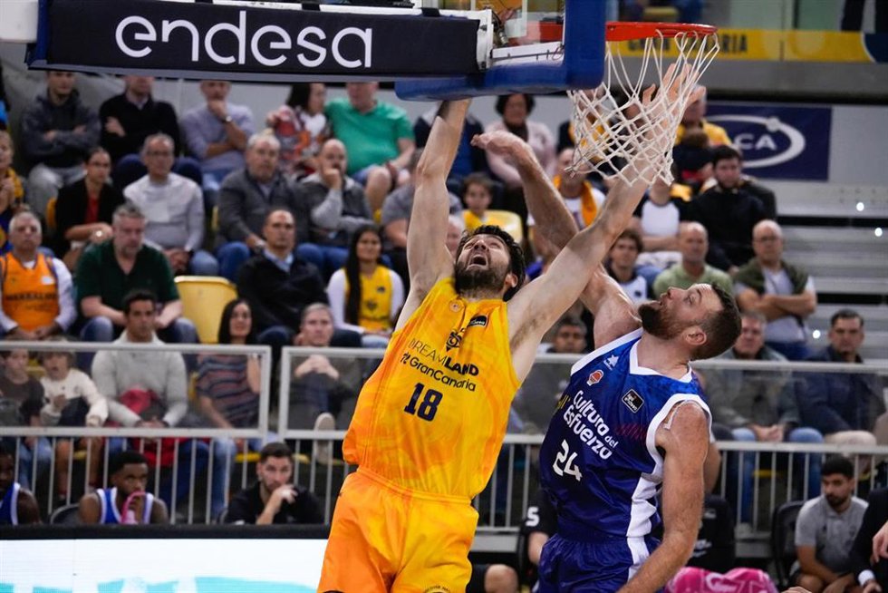 Archivo - Baloncesto/Copa.- Savané confía en que el 'Granca' compita una Copa "muy igualada" ante un Valencia "favorito"