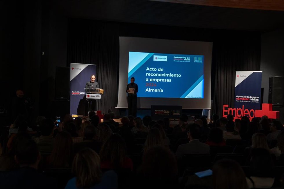 Acto de la Cruz Roja en Almería.