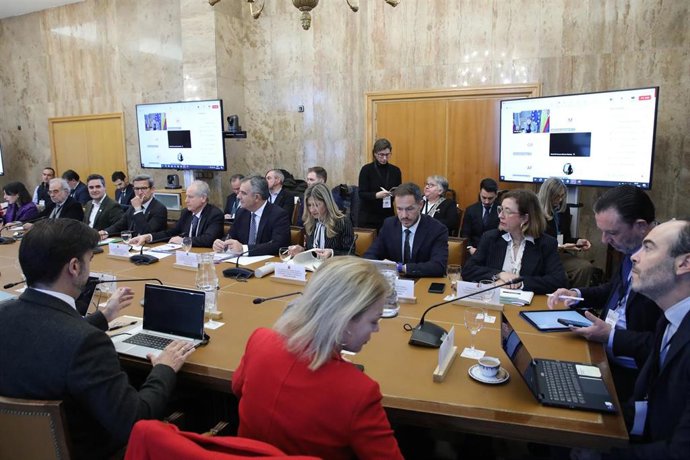 El consejero de Industria, Empleo, Innovación y Comercio, Eduardo Arasti, participa en la Conferencia Sectorial de la Energía en el Ministerio para la Transición Ecológica y el Reto Demográfico