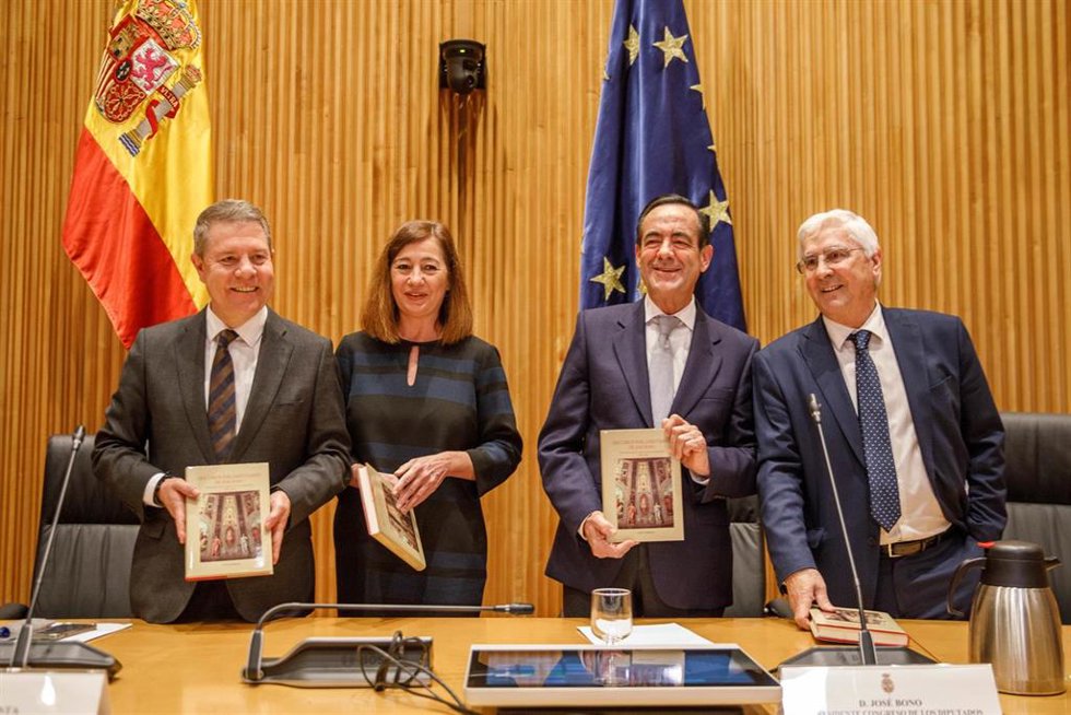 Presentación del libro Discursos Parlamentarios de José Bono