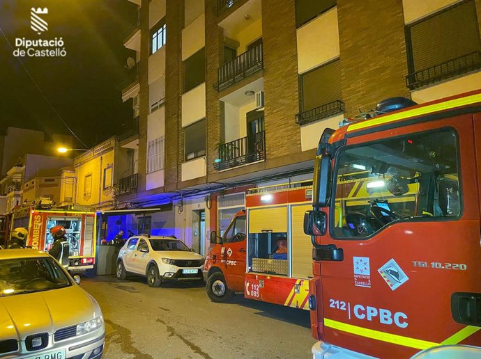 Bombers intervenen en incendi d'habitatge a Onda
