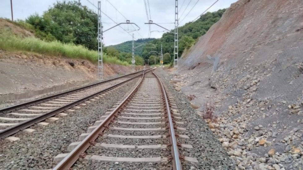 Transportes licita por 12,5 millones de euros las obras para ampliar la vía de apartado de la estación de Lezama (Álava)