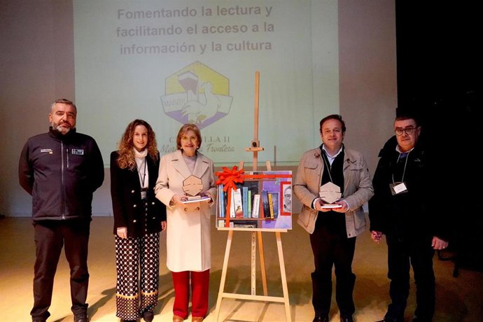 Grupo Díaz Cadenas entrega 7.500 libros al centro penitenciario de Morón.