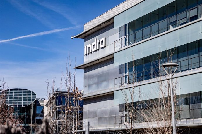 Fachada de la sede de Indra, a 5 de febrero de 2025, en Madrid (España).