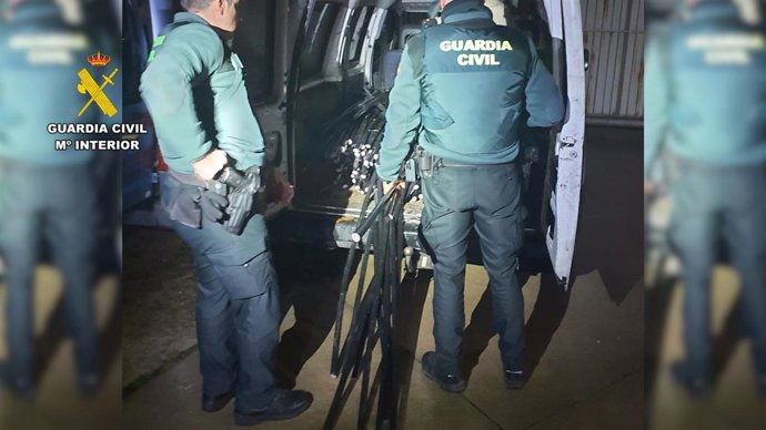 Agentes de la Guardia Civil en una actuación contra el robo de cableado de cobre