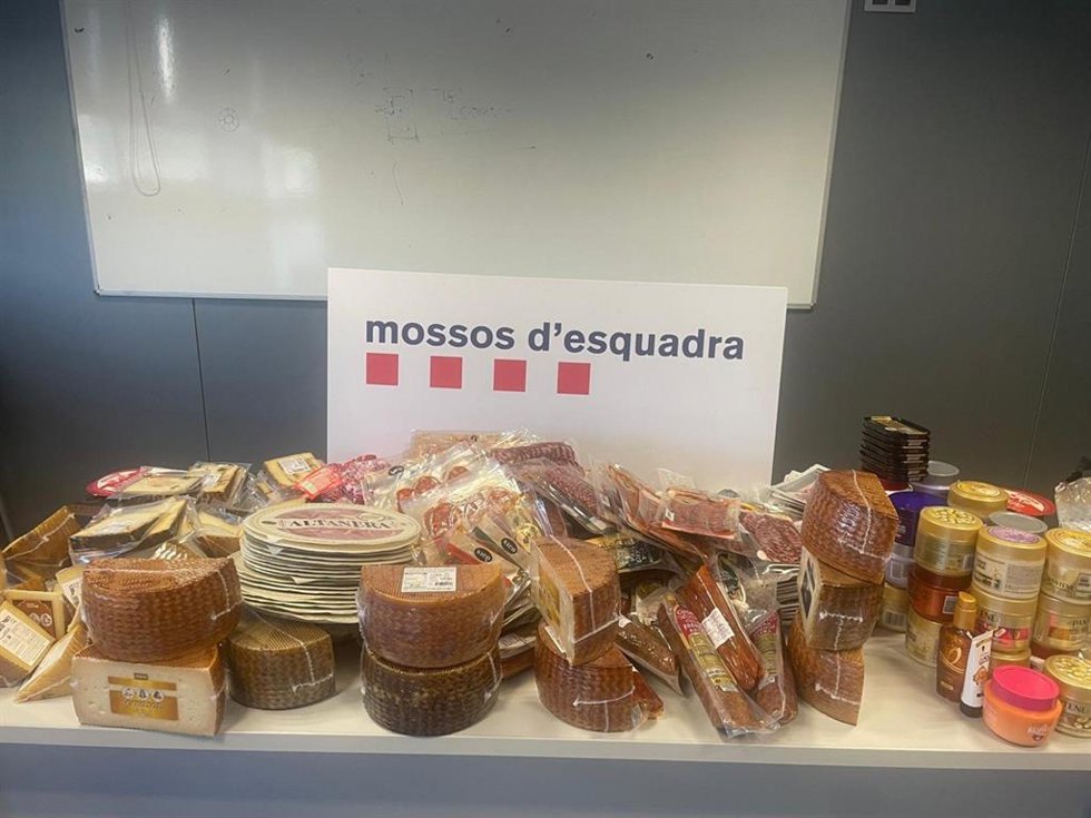 Detienen a tres mujeres por robar productos de un valor de 3.000 euros en Valls (Barcelona)