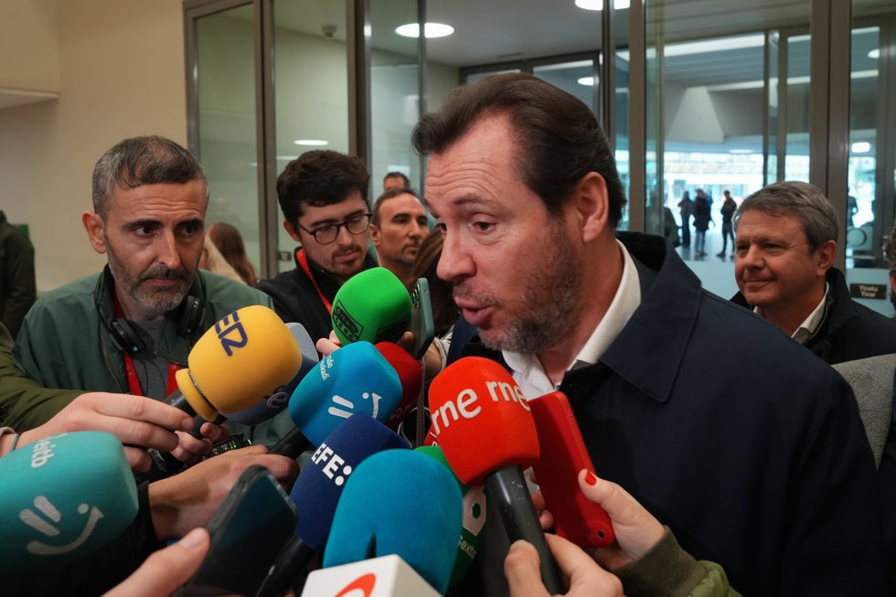 El ministro de Transportes, Oscar Puente, a su llegada al Congreso del PSE-EE en San Sebastián