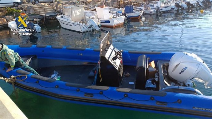 Embarcación rápida o 'go fast' intervenida.