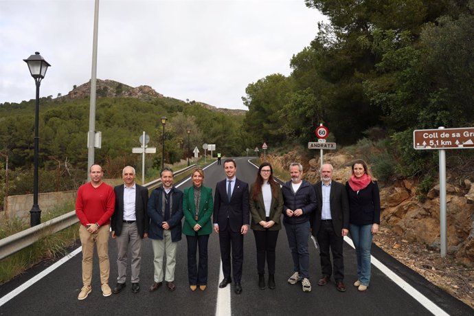 El Consell inaugura la reforma y mejora de la seguridad de la carretera Andratx-Estellencs y la travesía de Banyalbufar